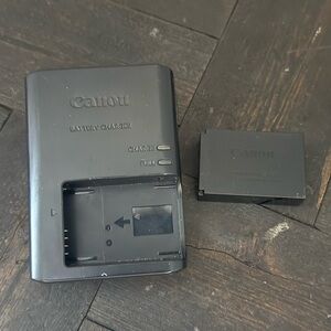 Canon Battery Charger LC-E12 with Battery